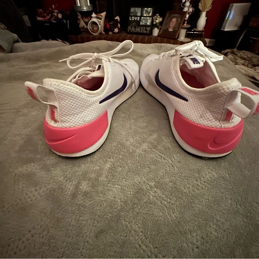 Nike Duel Racers Women's White and Pink Sneakers Size 9.5 - Picture 3 of 7